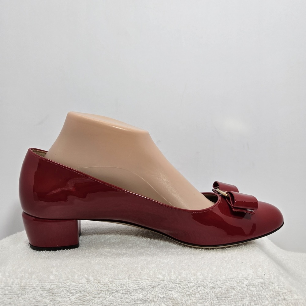 Salvatore Ferragamo Vara Bow Red Patent Leather Pumps Heels Shoes Womens Size 9 - Picture 8 of 15